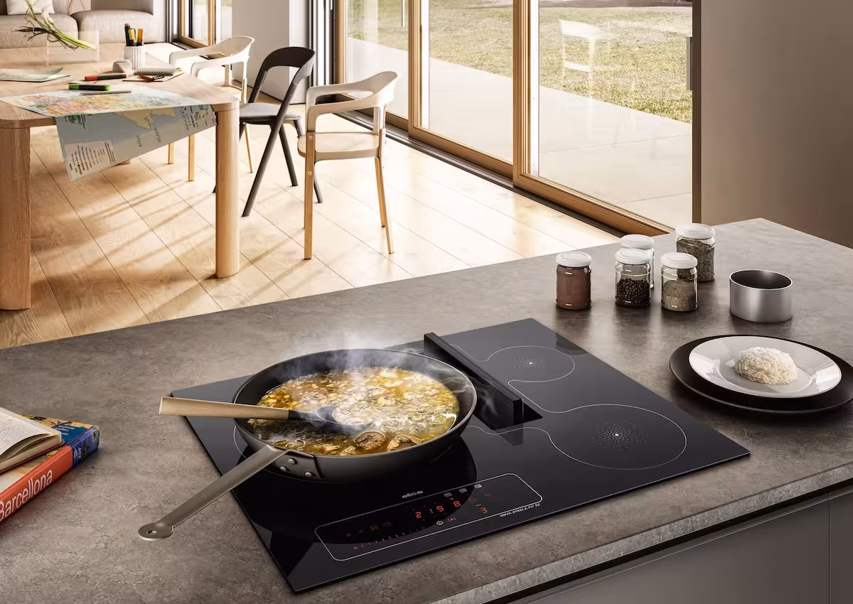 Варочная панель со встроенной вытяжкой Elica NikolaTesla